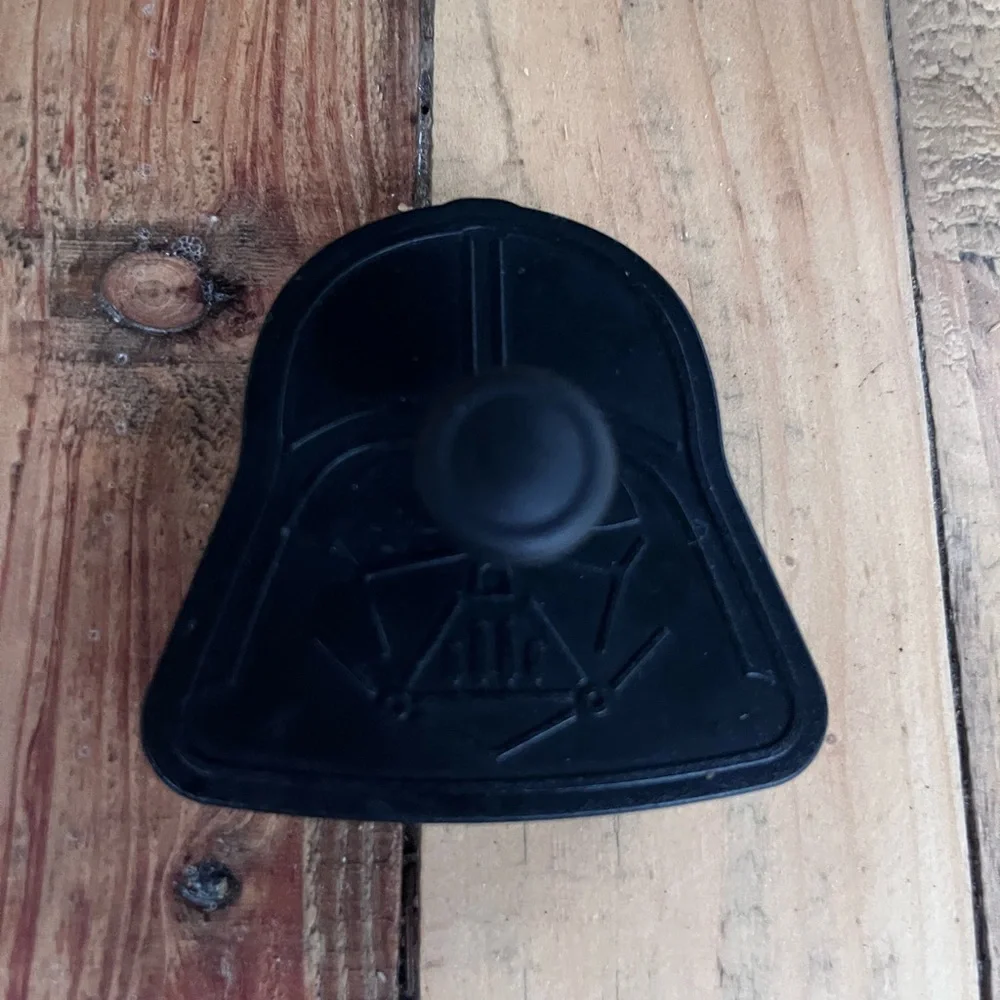 Williams Sonoma Star Wars Cookie Cutter Set of 4 , 2 Pancake Molds Yoda Darth
